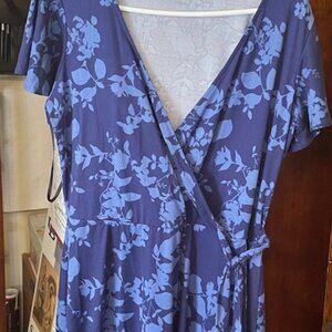 Women's size XL Fortune + Ivy blue flowered wrap-style sundress
